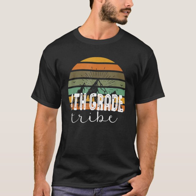 Camiseta Retro 4th Grade Tribe Fourth Grade Back To School  (Frente)