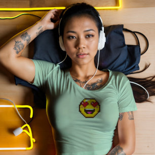 Camiseta Retro 8 bits para os olhos do coração