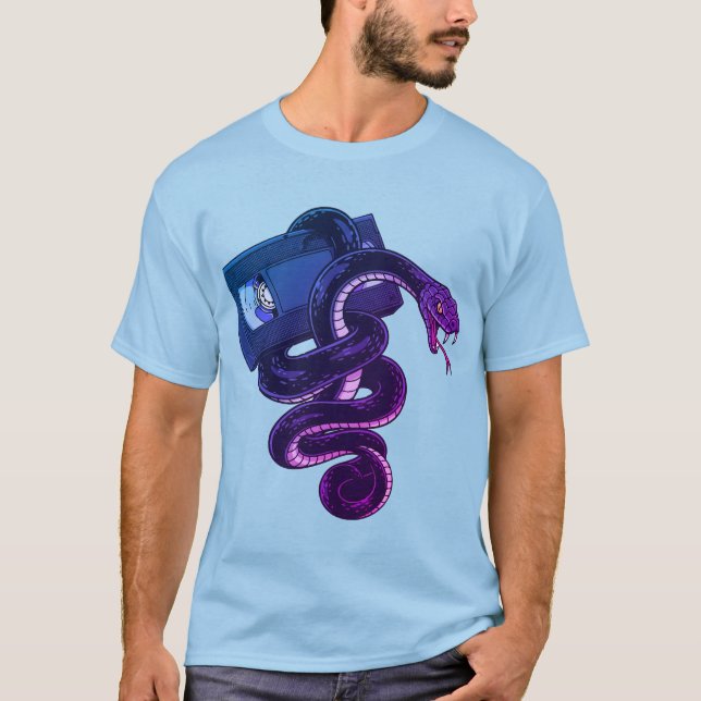 Camiseta Retro 90s Snake Wrapped Around VHS Tape (Frente)