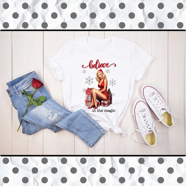 Camiseta Retro Acredita em Pinup de Natal Mágico (Criador carregado)
