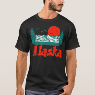 Camiseta Retro Alaska Mountain Trees Sun Scene Graphic