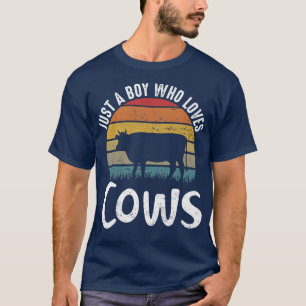 Camiseta Retro Apenas Um Menino Que Ama Vacas Farmadas