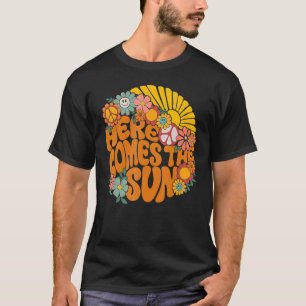 Camiseta Retro Aqui Vem A Família Floral Sun Vaca