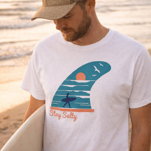 Camiseta Retro Costeira Stay Salty Surfboard Fin