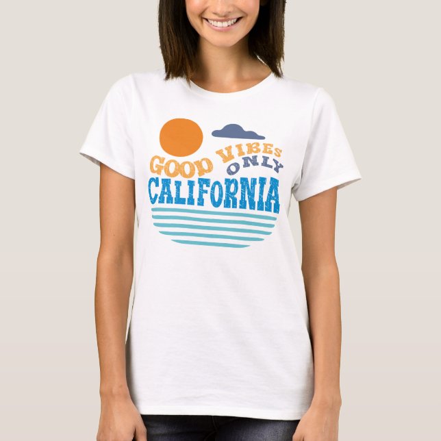Camiseta Retro da Califórnia 'Apenas Boas Vibraçõe (Frente)