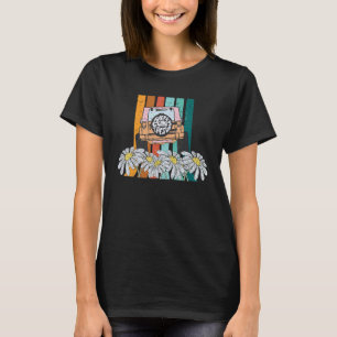 Camiseta Retro Daisy Arco-íris Trailer Aqui Vem o Sol Hip