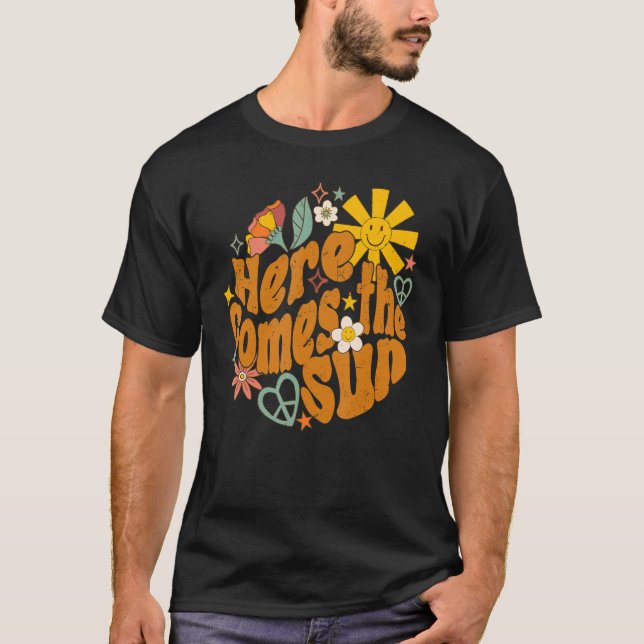 Camiseta Retro Daisy Rainbow Sunrise Vem Aqui A Dica Do Sol (Frente)