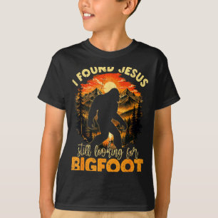 Camiseta Retro encontrei jesus procurando cristãos bigfoot
