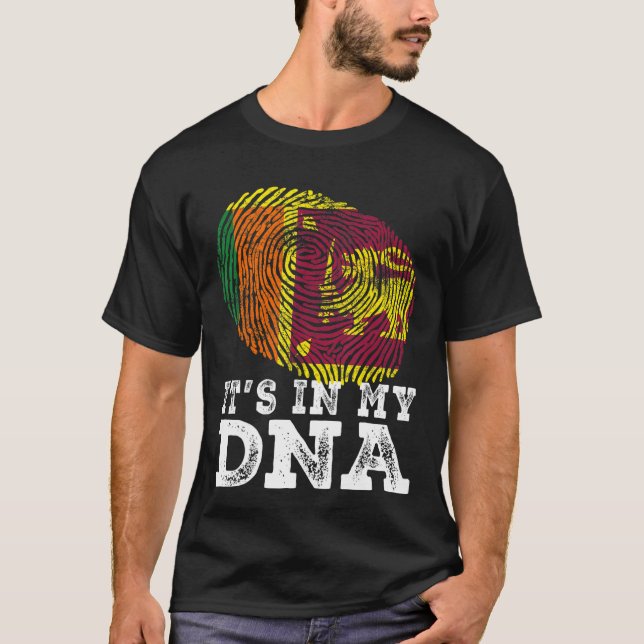 Camiseta Retro Está na Impressão Digital do Meu Dna Sri Lan (Frente)