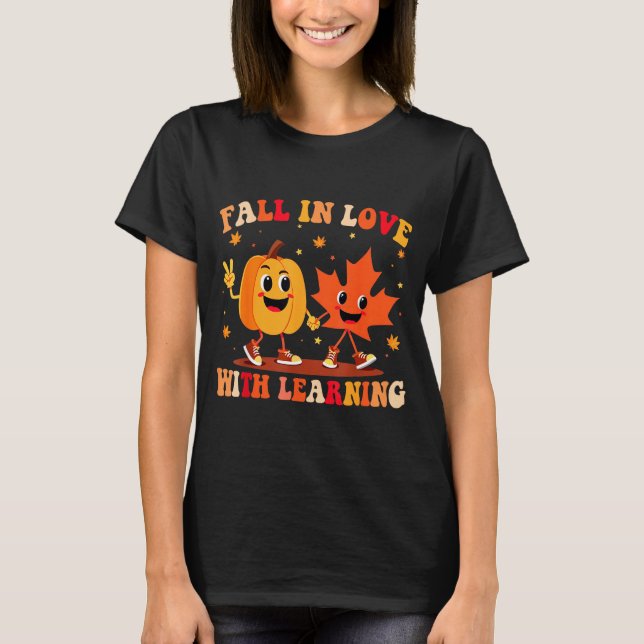 Camiseta Retro Fall In Love With Learning Autumn Pumpkin Te (Frente)