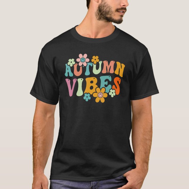 Camiseta Retro Floral Autumn Vibes Cozy Season Fall Thanksg (Frente)
