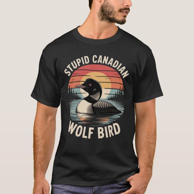 Camiseta Retro Funny Bird Illustration with Nature Vibes (Frente)