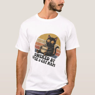 Camiseta Retro Gato Preto Energizado Por Café e Sonecas