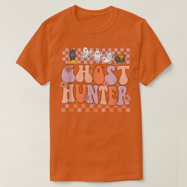 Camiseta Retro Ghost Hunter Groovy Halloween Pumpkin Spooky (Frente do Design)