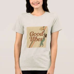 Camiseta Retro Good Vibes 70s Silhueta Arco-íris