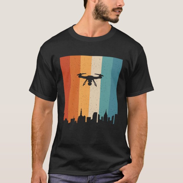Camiseta Retro Graphic Drone Flying Quadcopter Pilot RC Dro (Frente)