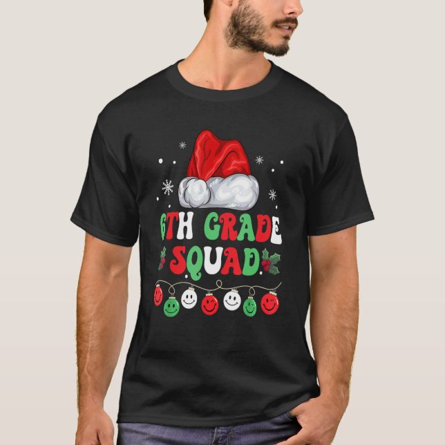 Camiseta Retro Groovy 6th Grade Squad  Christmas Teacher Li (Frente)