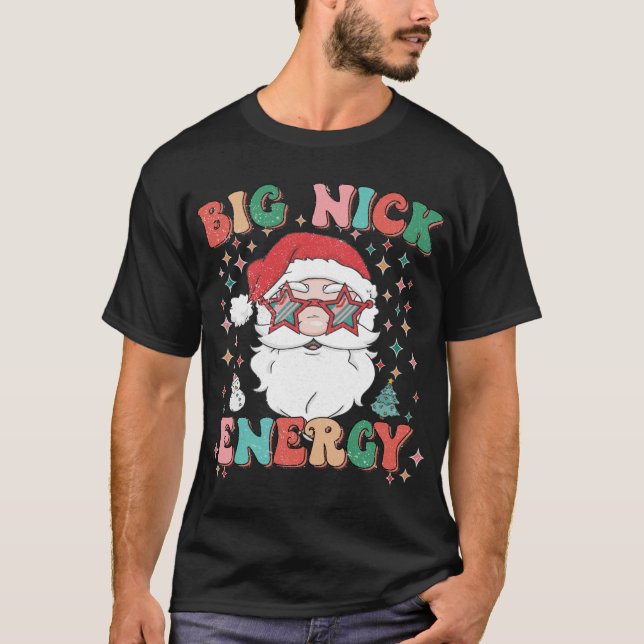 Camiseta Retro Groovy Big Nick Energy Engraçado Papais noei (Frente)