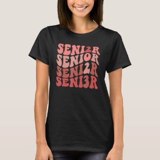 Camiseta Retro Groovy Boho Senior 2023 Graduation Back to S