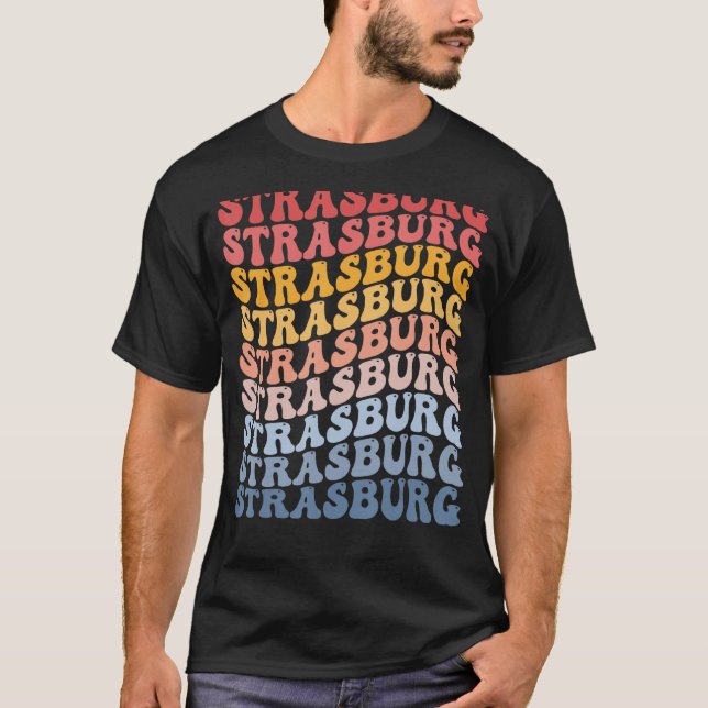 Camiseta Retro Groovy de Strasburg City (Frente)