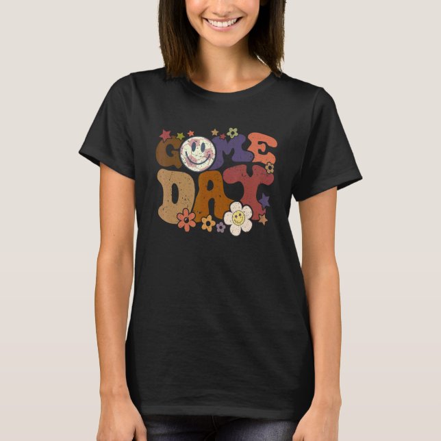 Camiseta Retro groovy Game Day Soccer season Soccer Mom (Frente)