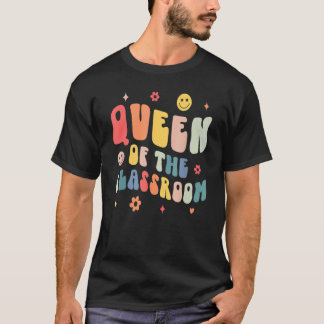 Camiseta Retro Groovy Queen Of The Classroom Teacher Back T