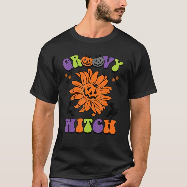 Camiseta Retro Groovy Spooky Halloween Groovy Witch Happy H (Frente)