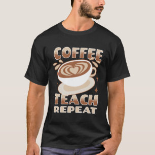 Camiseta Retro Groovy Teach Repetit. Professora Coletiva