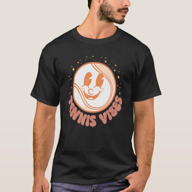 Camiseta Retro Groovy Tênis vibes Game Day Sports (Frente)
