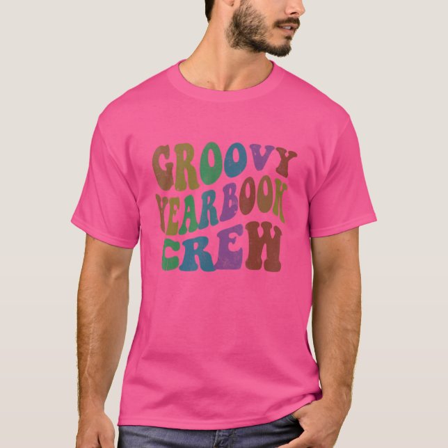 Camiseta Retro GROOVY YEARBOOK TRIPULARIZADO Retro Publicaç (Frente)