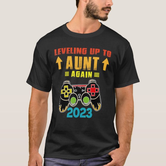 Camiseta Retro Leveling Up To Aunt Again 2023 Promoted To A (Frente)