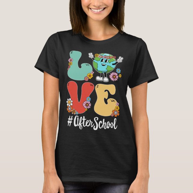Camiseta Retro Love World Earth Day 2023 After School (Frente)