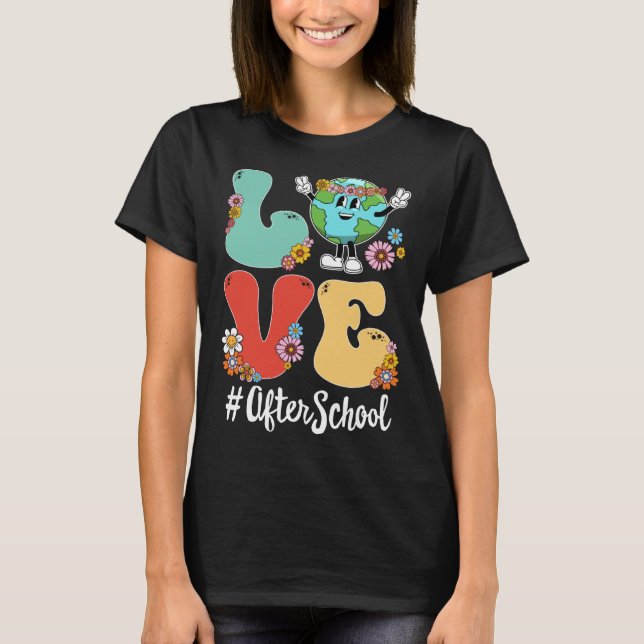 Camiseta Retro Love World Earth Day 2023 After School (Frente)