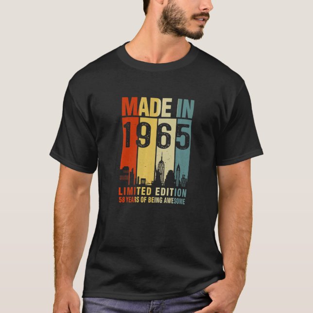 Camiseta Retro Made In 1965  58 Years Of Being Awesome (Frente)