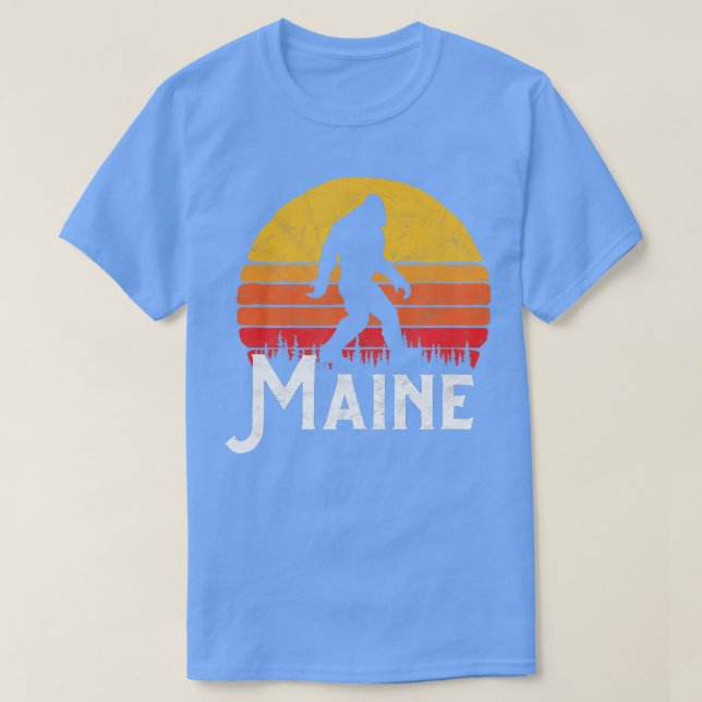 Camiseta Retro Maine Bigfoot Silhouette Sun Acredita (Frente do Design)