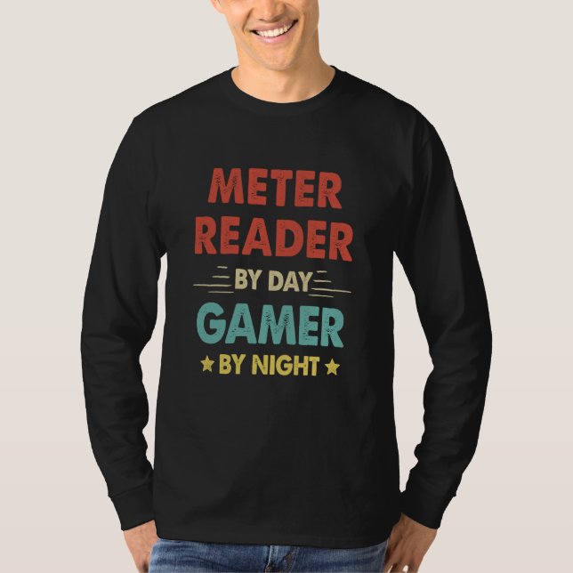 Camiseta Retro Meter Reader By Day Gamer By Night (Frente)
