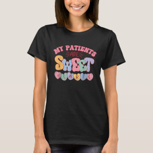 Camiseta Retro Meus Pacientes São Queridos CNA Enfermeira V