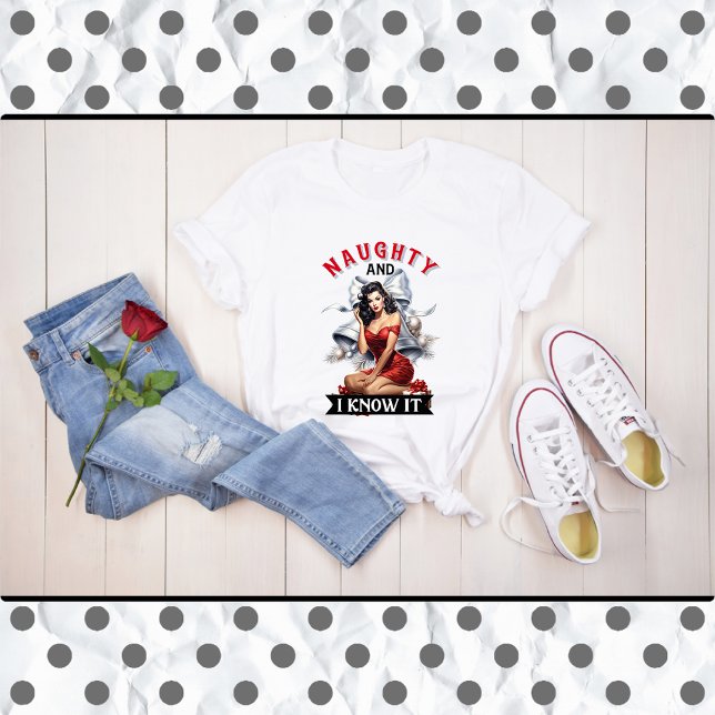 Camiseta Retro Naughn e eu sei disso. (Criador carregado)