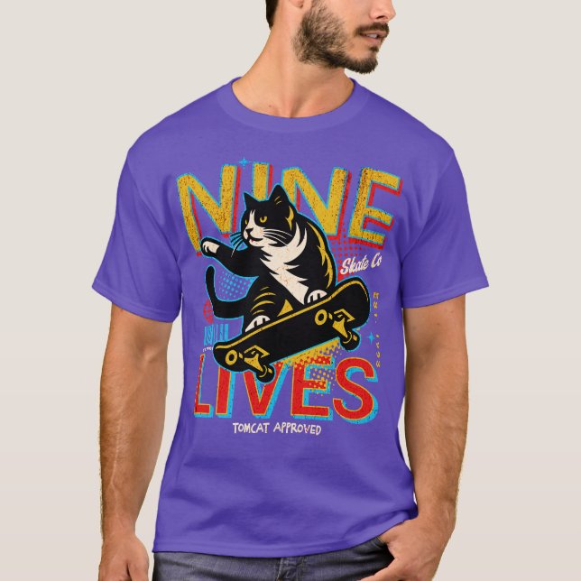 Camiseta Retro Nine Lives Skate Co Funny Skateboarding Cat (Frente)