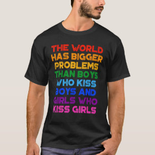 Camiseta Retro O Mundo Tem Problemas Maiores Do Rainbow LGB
