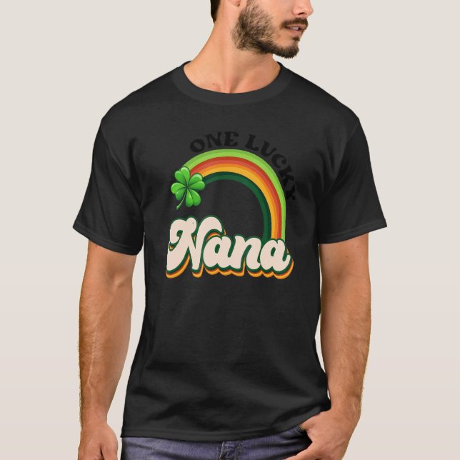 Camiseta Retro One Lucky Nana Rua Patrick S Day Shamrock Ra (Frente)