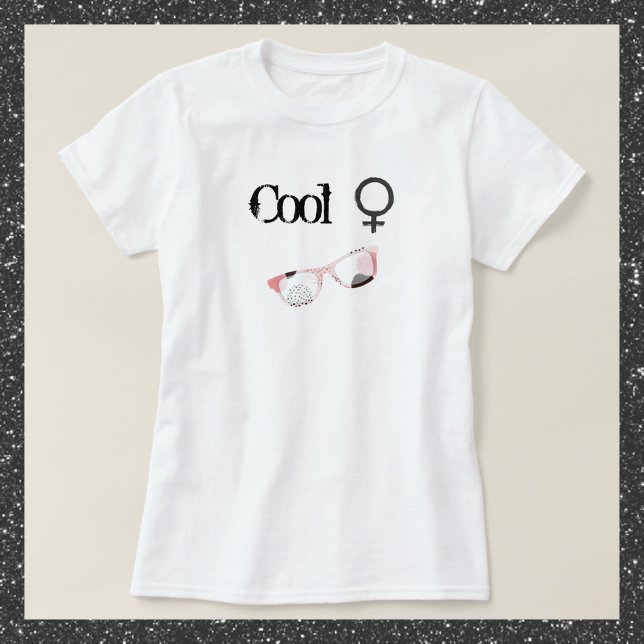 Camiseta Retro Pink and Black Cool Girl with Sunglasses (Criador carregado)