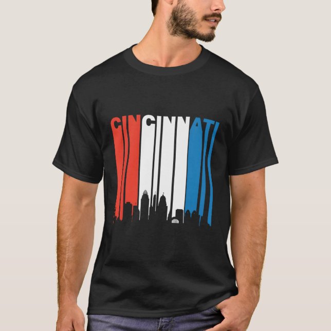 Camiseta Retro Red White Blue Cincinnati Oh Skyline Long Sl (Frente)