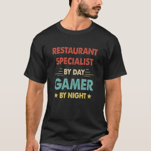 Camiseta Retro Restaurante Especialista Por Jogador De Dia 