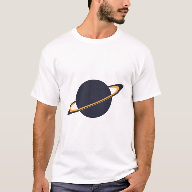 Camiseta Retro Rocket Ship Orbiting Dark Planet - Outer Spa (Frente)