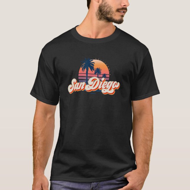 Camiseta Retro San Diego  70s California Sunset Palm Trees (Frente)