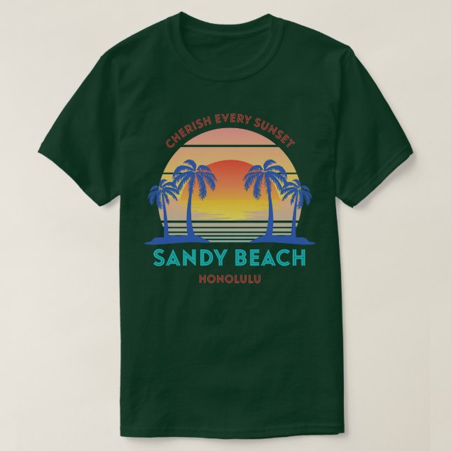 Camiseta Retro Sandy Beach Cherish a cada Sunset (Frente do Design)