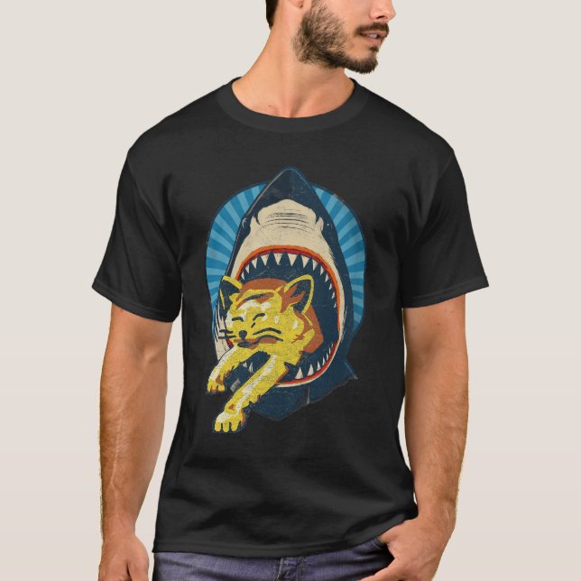Camiseta Retro Shark Eating Cat Ocean Predator Attack Anima (Frente)