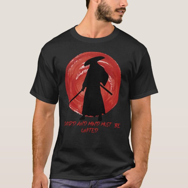 Camiseta Retro Silhouette Samurai - Citação da Mente Samura (Frente)