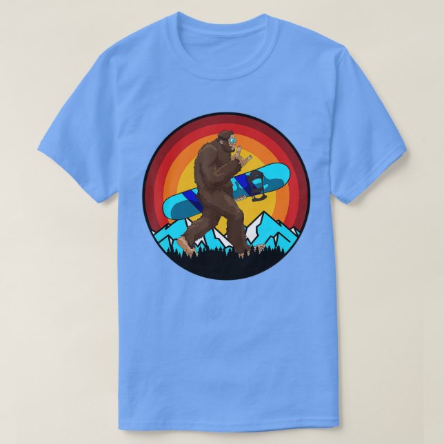 Camiseta Retro Snowboard Sunset Bigfoot Rock On para neve (Frente do Design)